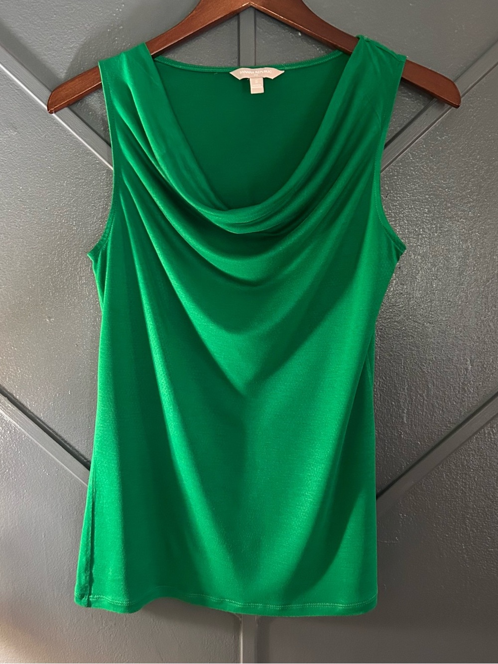 Banana Republic Emerald Green Draped Neck Sleeveless Camisole